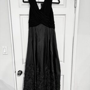 Patra Formal Evening Gown Black Size 12 Taffeta Skirt
